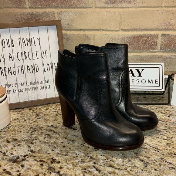 Tory Burch Lanny 110mm Bootie Black Leather Ankle boots